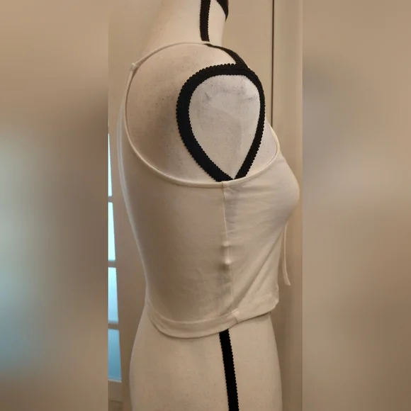 Charlotte Russe Cream Lace-Up Crop Top - Picture 3 of 7